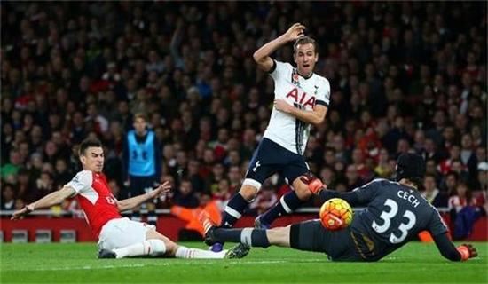 中场的首发 中场的首发